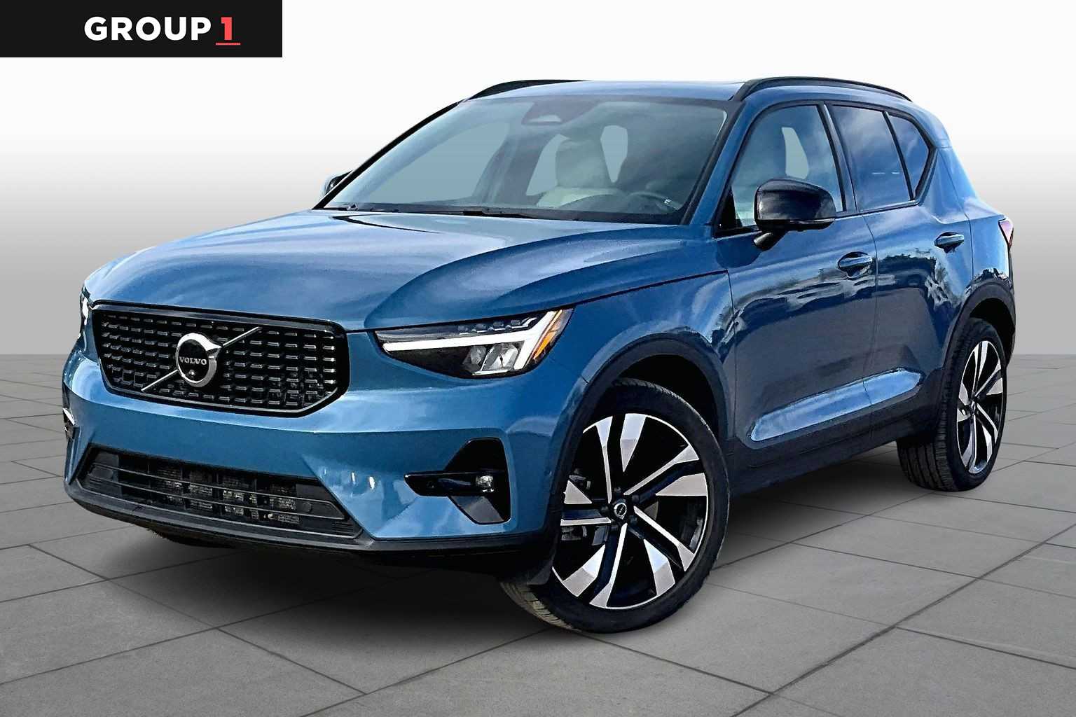 2023 Volvo XC40 Plus's photo
