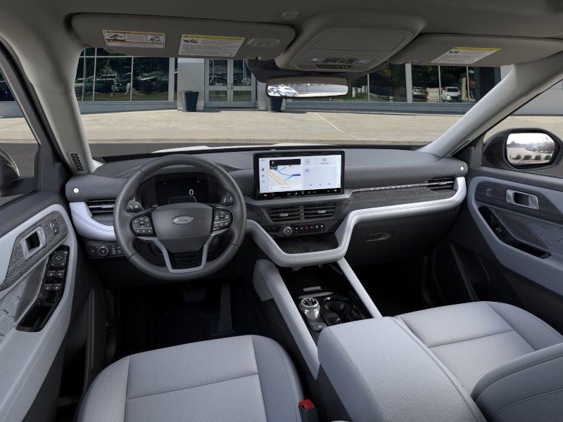 2025 Ford Explorer Platinum photo 8