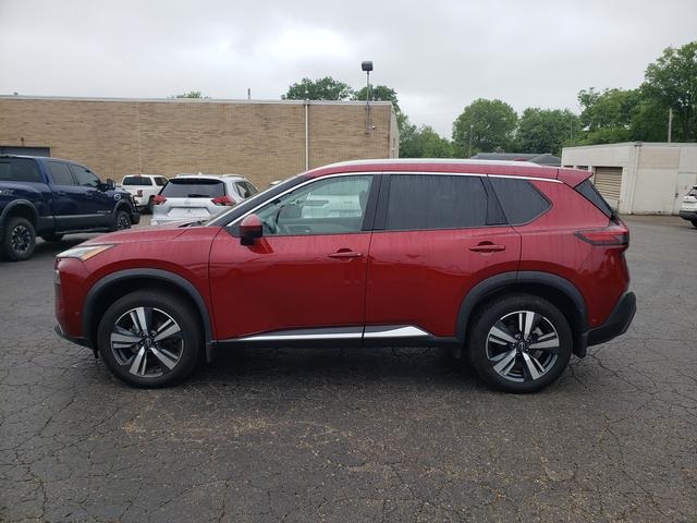 2022 Nissan Rogue SL photo 2