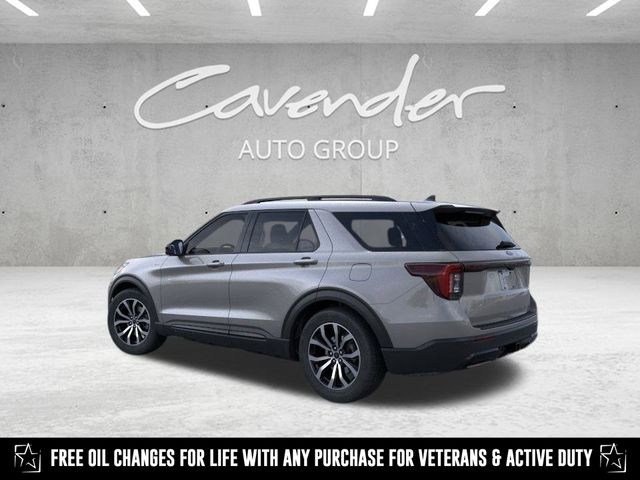 2025 Ford Explorer ST-Line photo 4