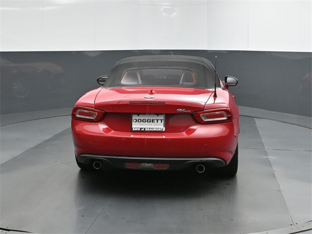 2019 Fiat 124 Spider Lusso photo 4