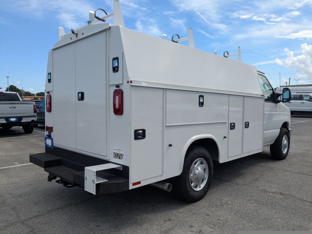 2026 Ford E-350 Base photo 3