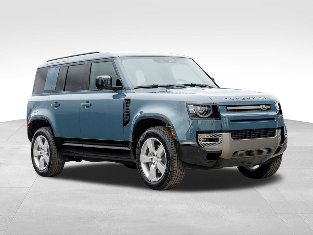 2025 Land Rover Defender 110 X-Dynamic SE photo 3