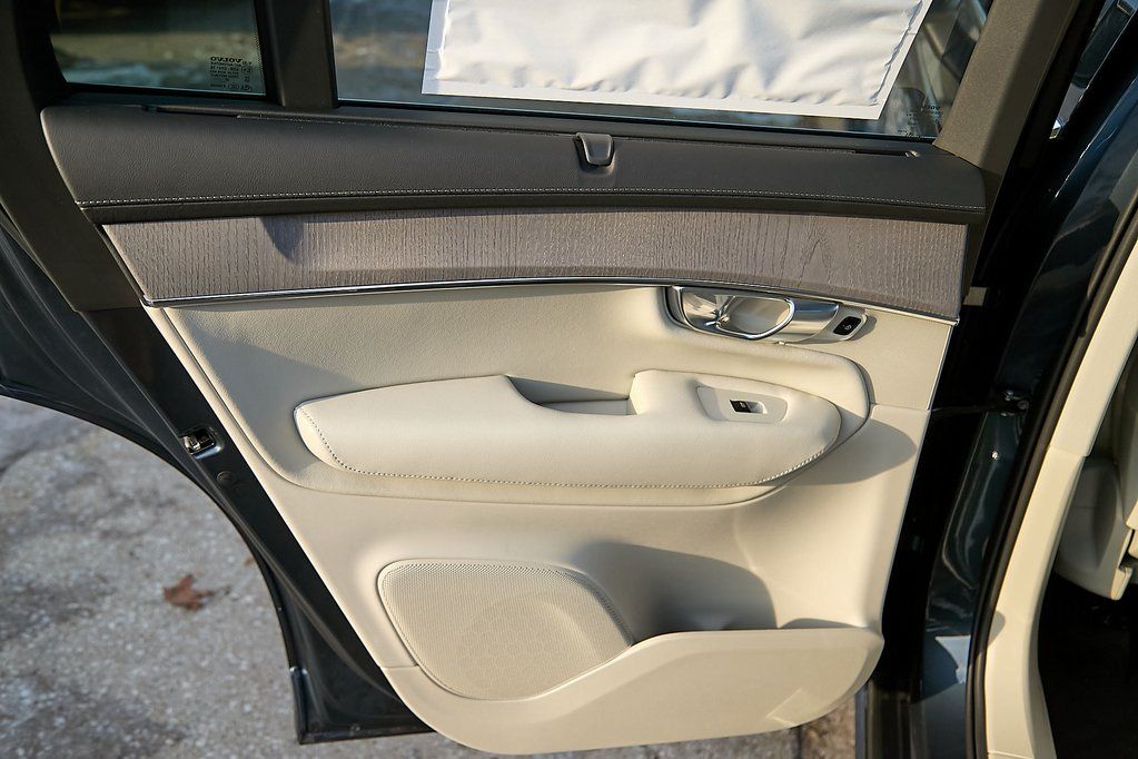 2026 VOLVO XC90 - Image 18