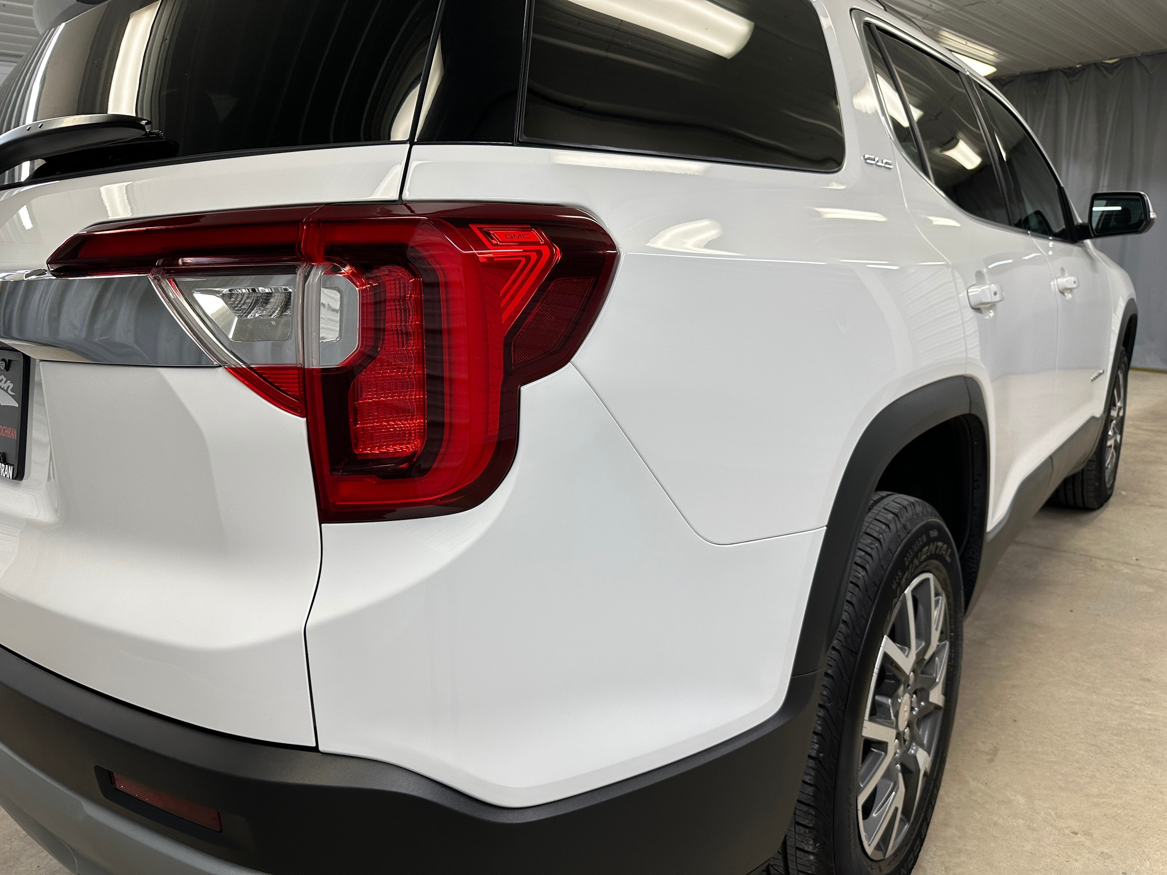 2023 Gmc Acadia SLE photo 4
