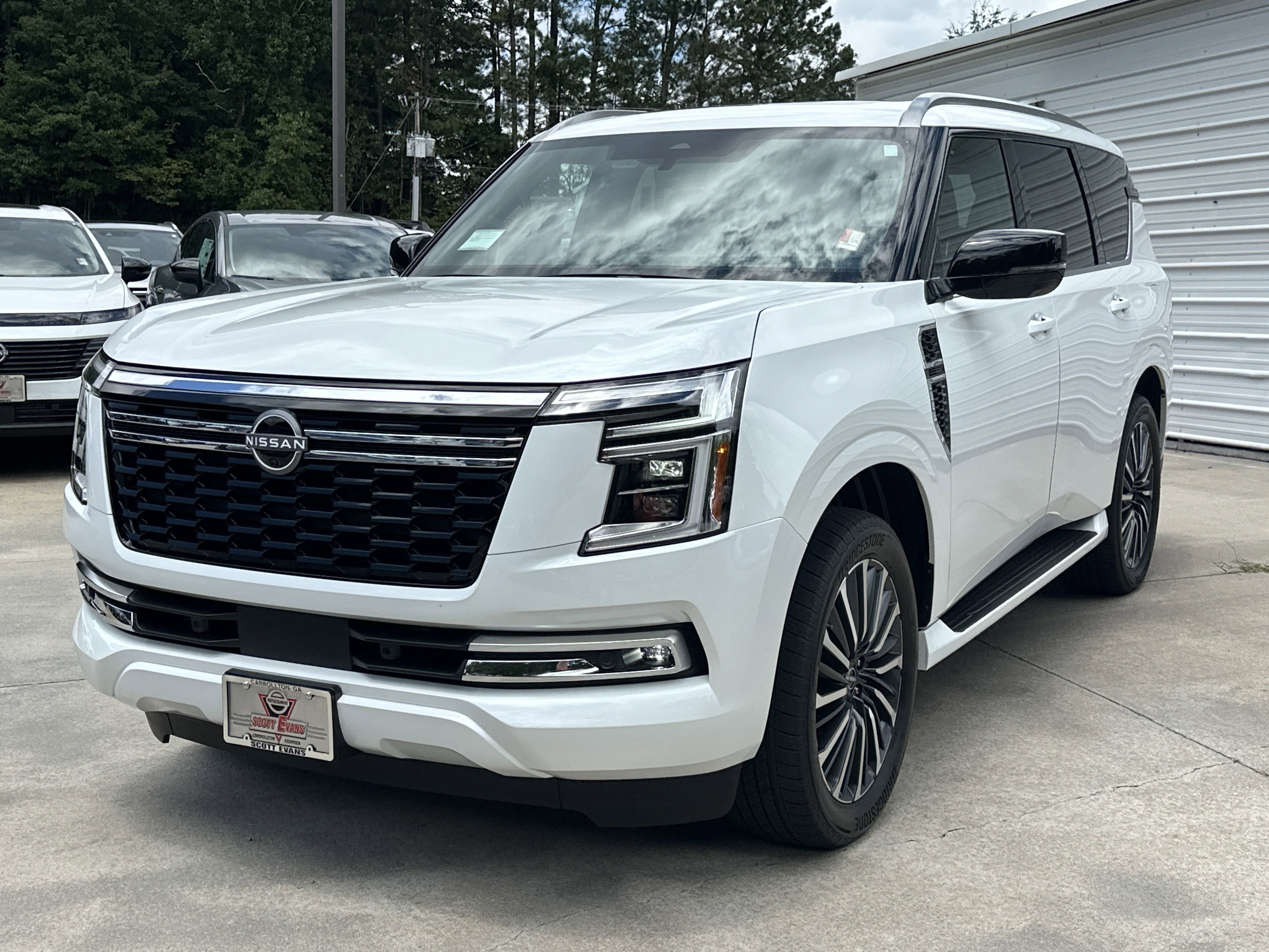 2025 Nissan Armada Platinum Reserve photo 3