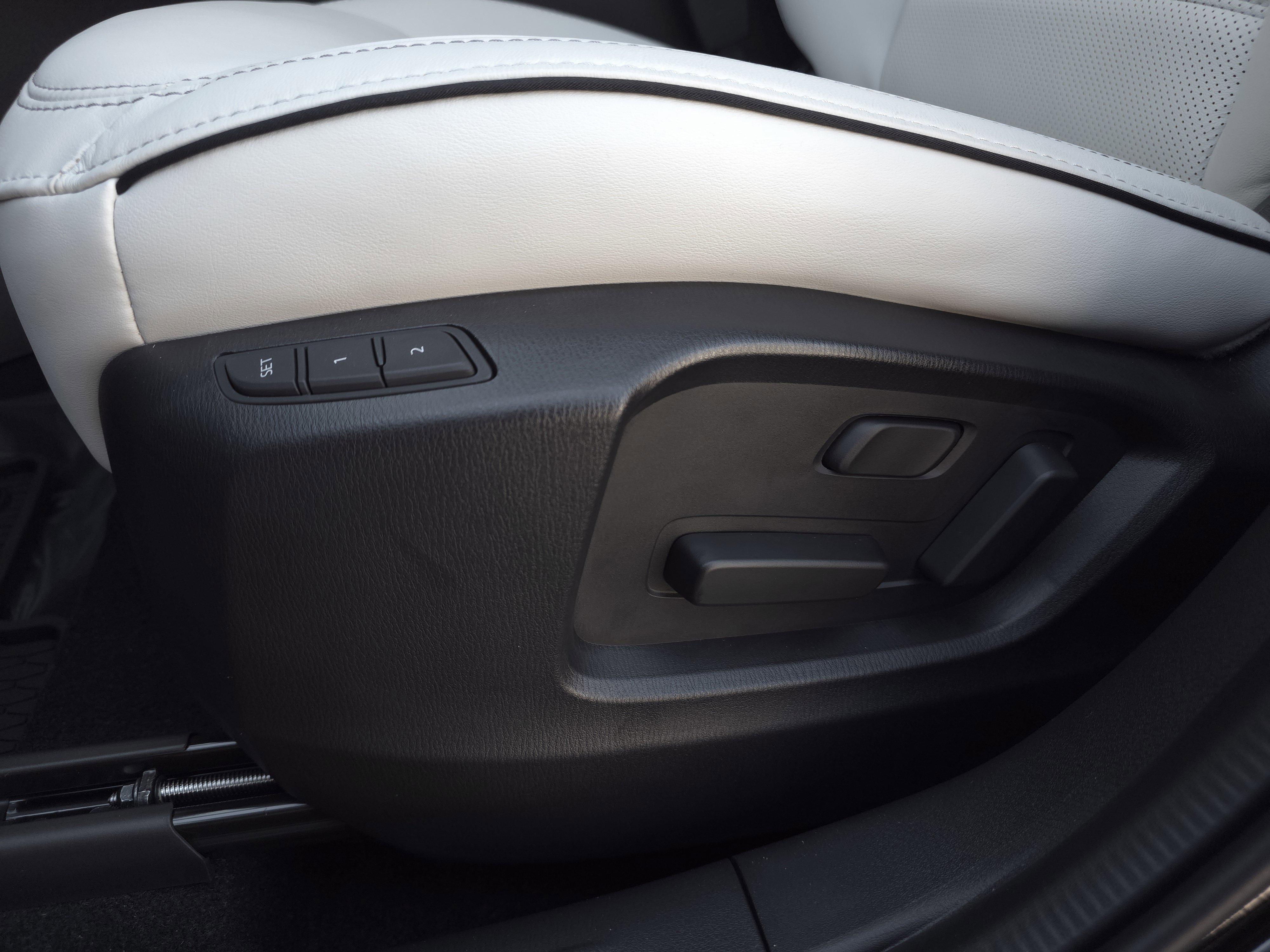 2025 Mazda CX-5 2.5 S Preferred photo 4