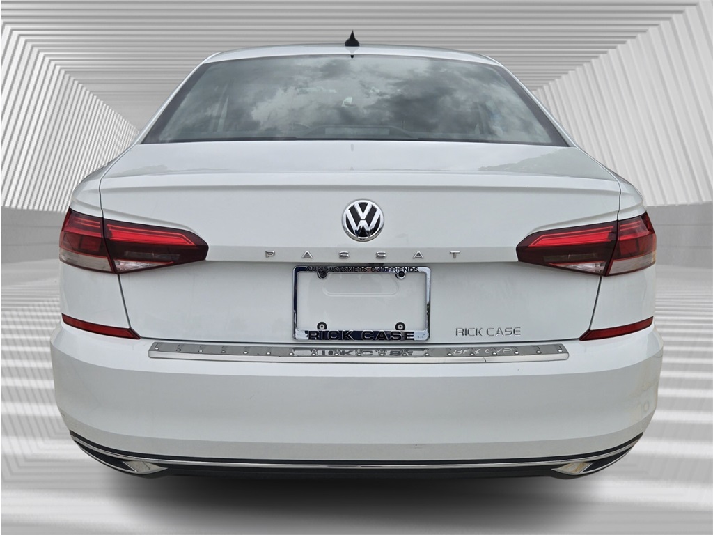2022 Volkswagen Passat 2.0T SE photo 4