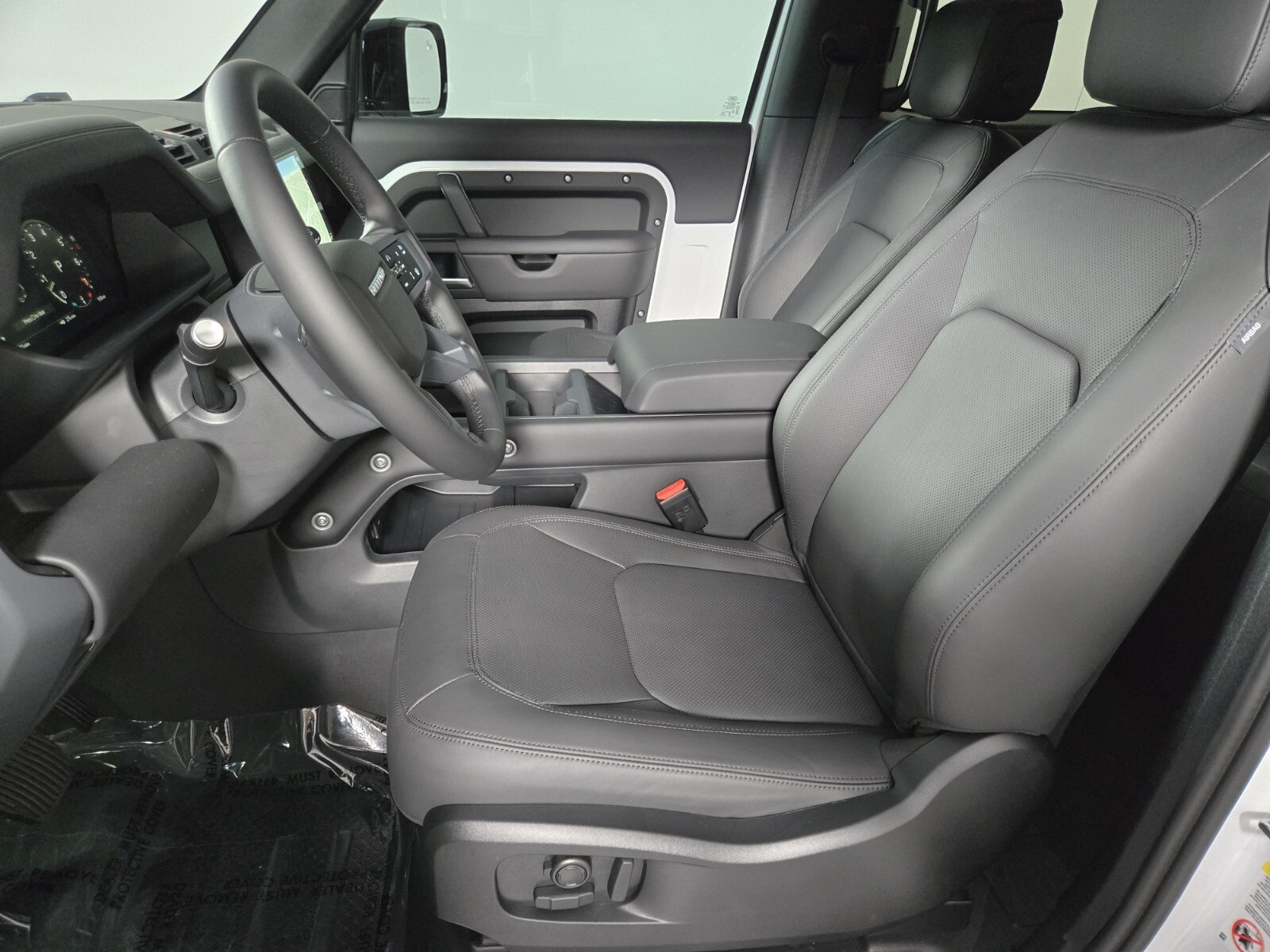 2025 Land Rover Defender 90 X-Dynamic SE photo 9