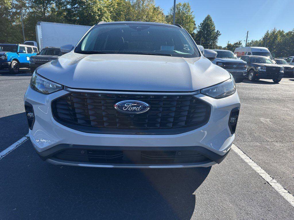 2025 Ford Escape Plug-In Hybrid photo 11