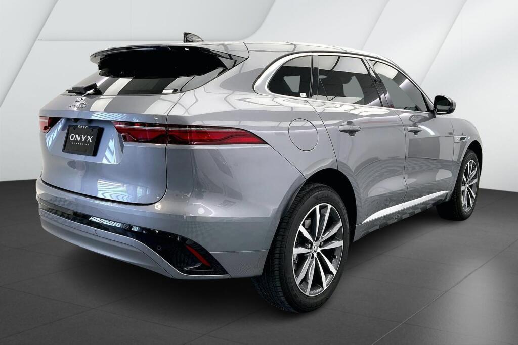 2025 Jaguar F-PACE P250 R-Dynamic S photo 10