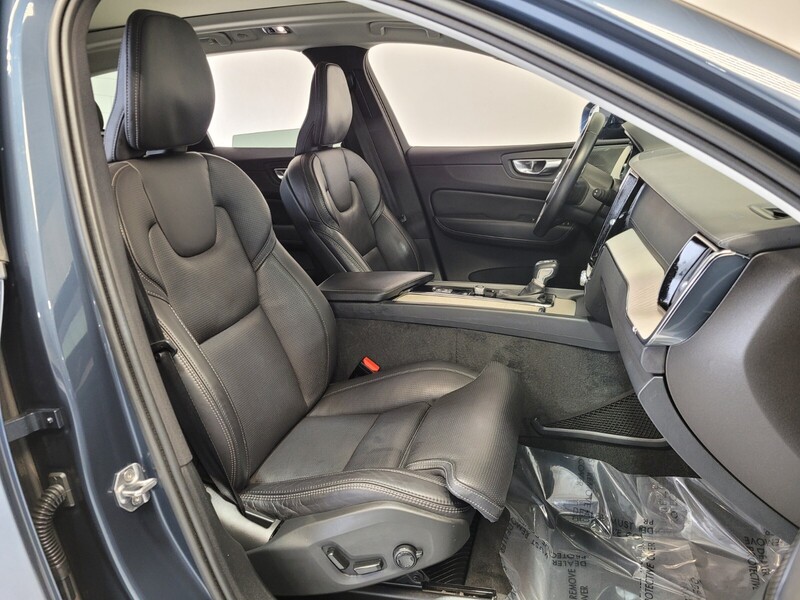 2021 Volvo XC60 T5 Inscription photo 19