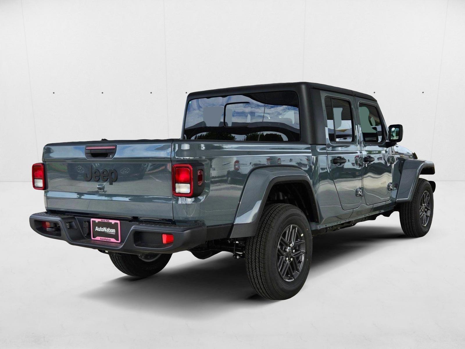 2025 Jeep Gladiator Sport S photo 2