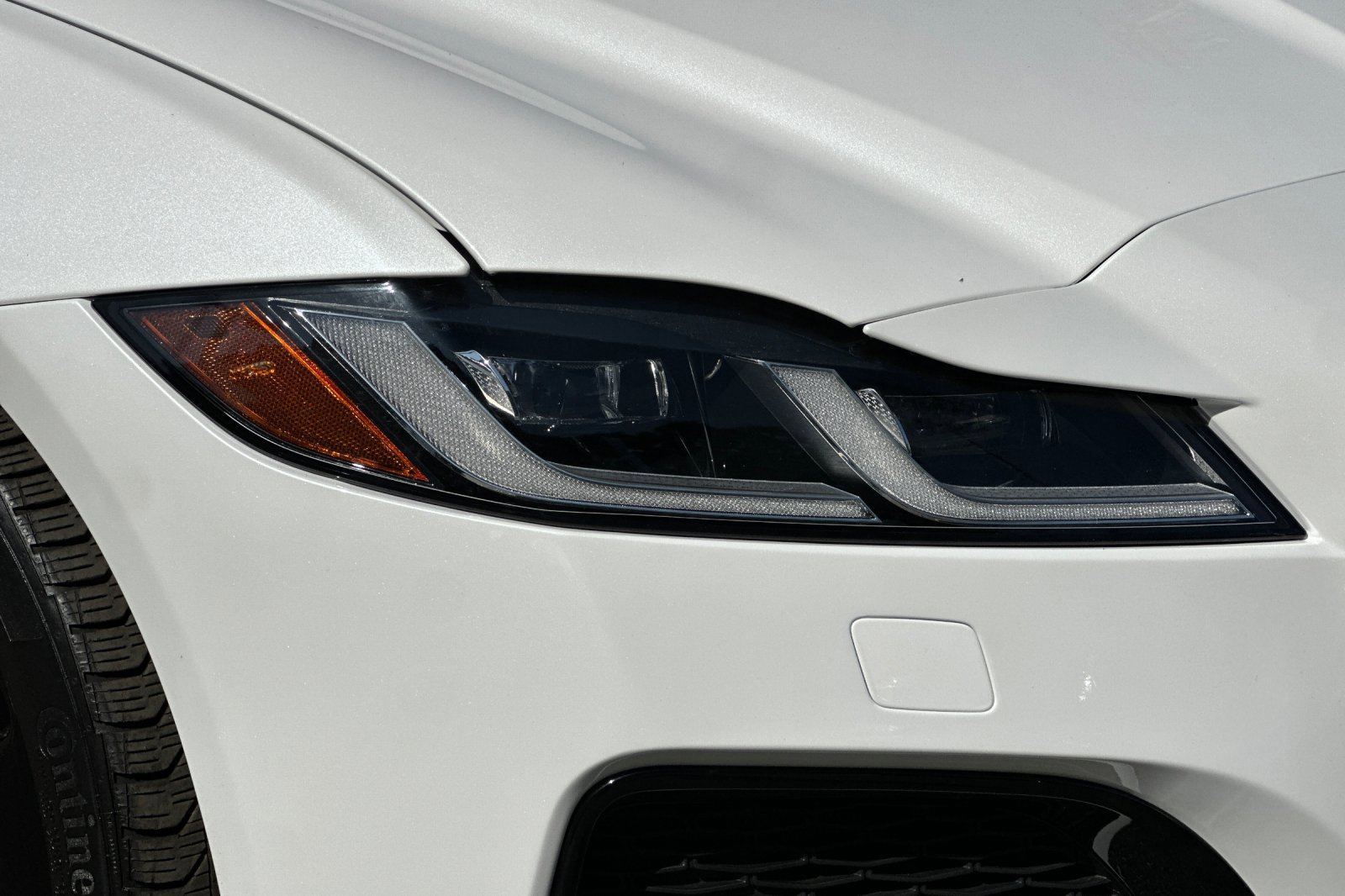 2023 Jaguar XF SE photo 11