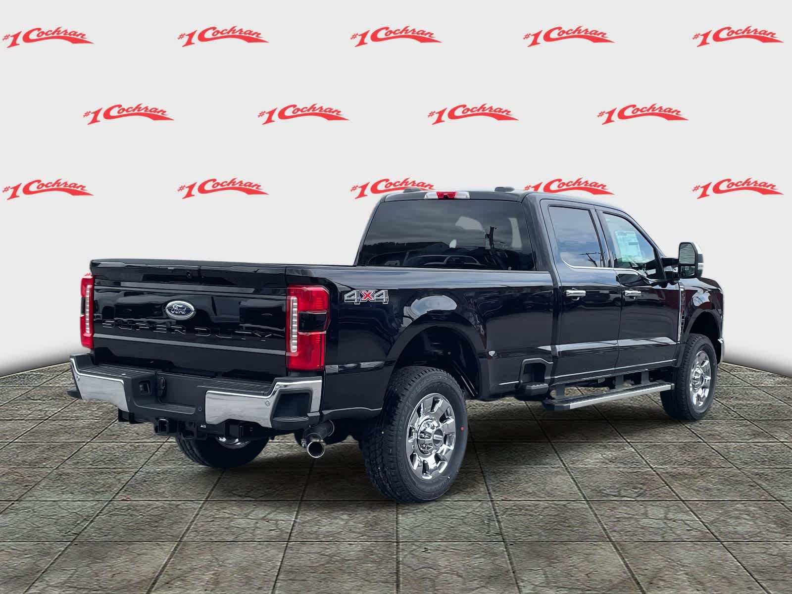 2025 Ford F-350 Lariat photo 3