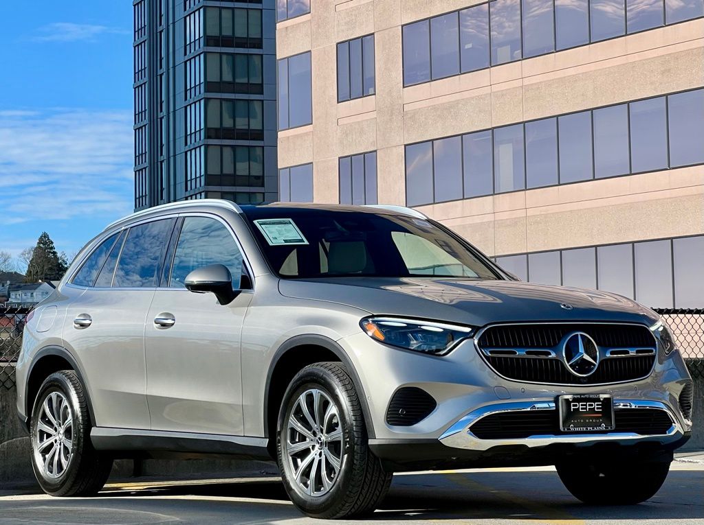 2024 Mercedes-Benz GLC GLC 300's photo