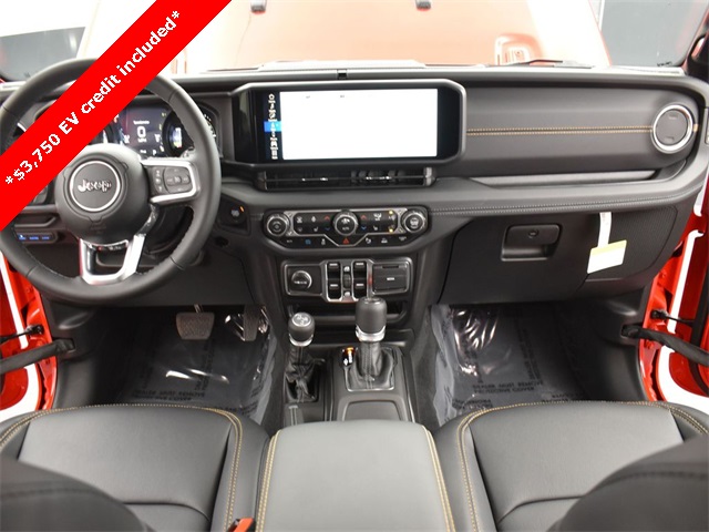 2025 Jeep Wrangler Sahara 4xe photo 11