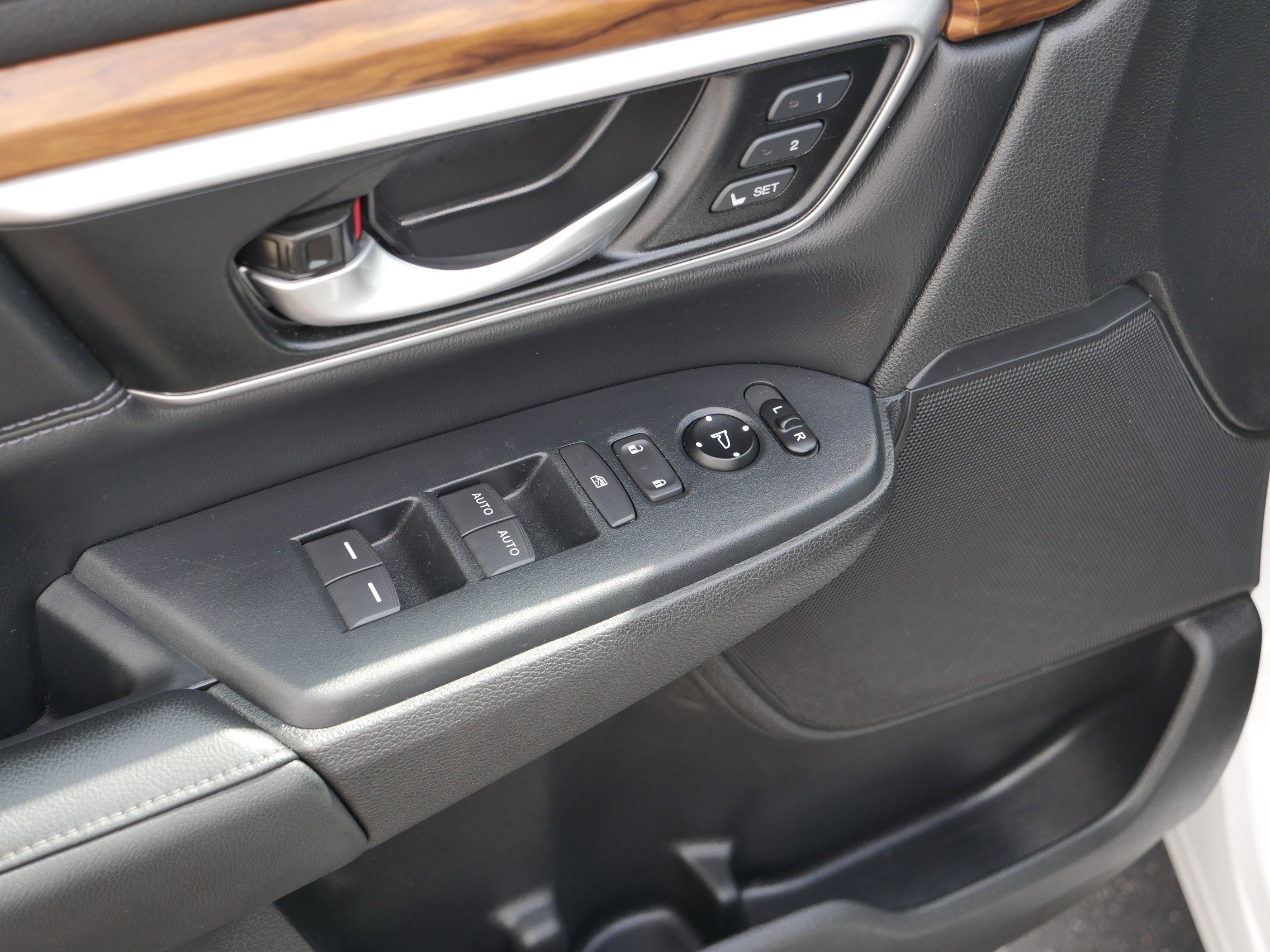 2019 Honda CR-V EX-L photo 18