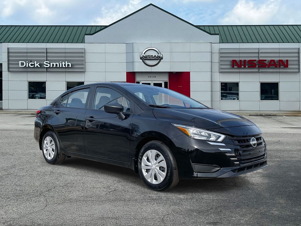 2025 Nissan Versa Sedan S's photo