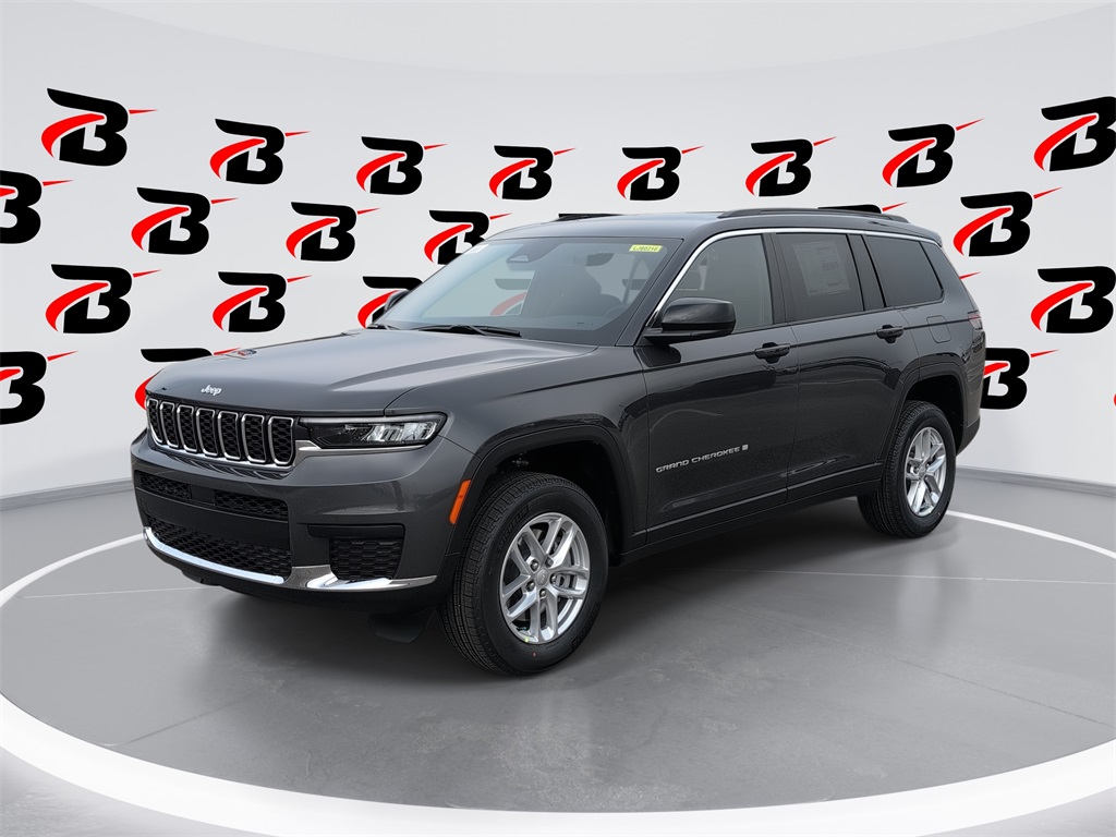 2025 Jeep Grand Cherokee L Laredo's photo