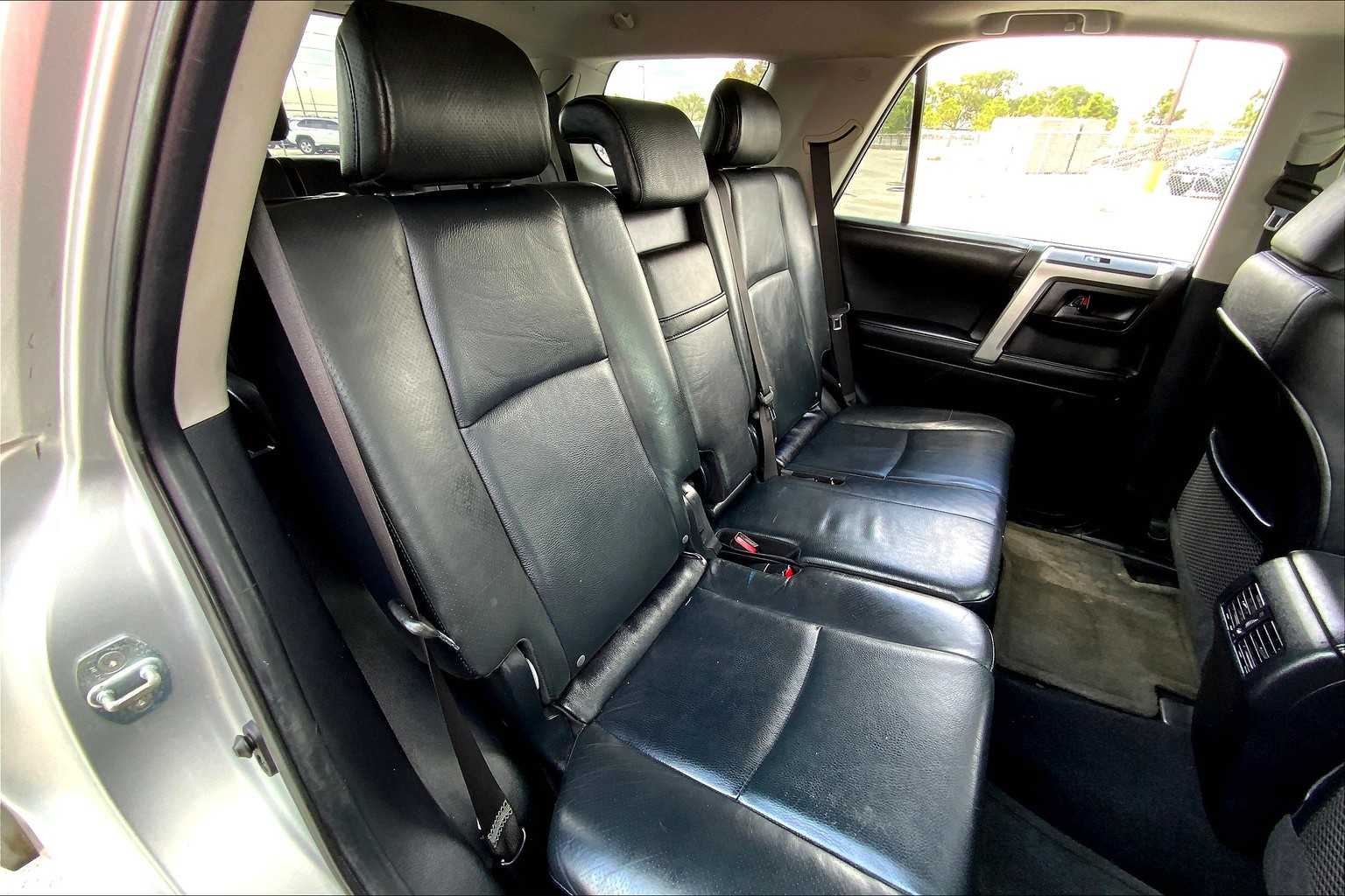 2012 Toyota 4Runner SR5 photo 18