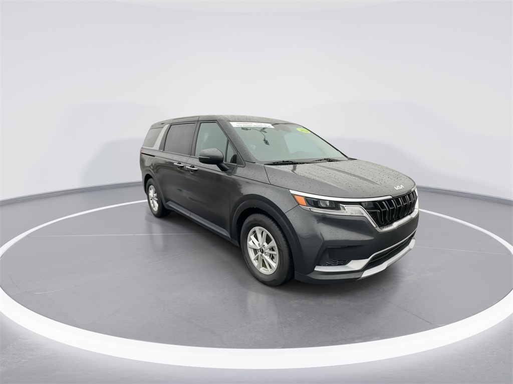 2024 Kia Carnival LX photo 2