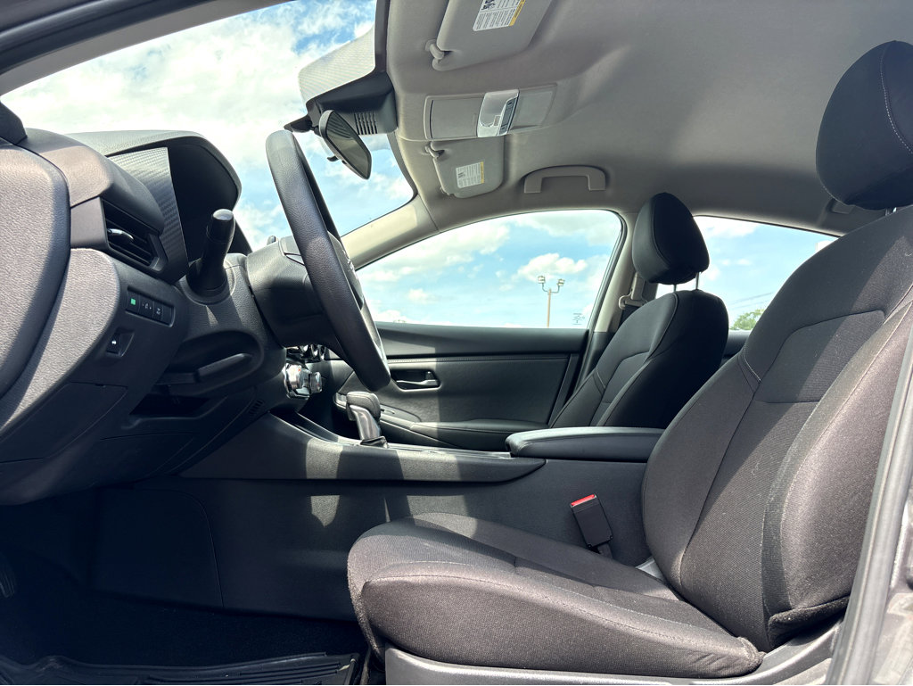 2025 Nissan Sentra S photo 6
