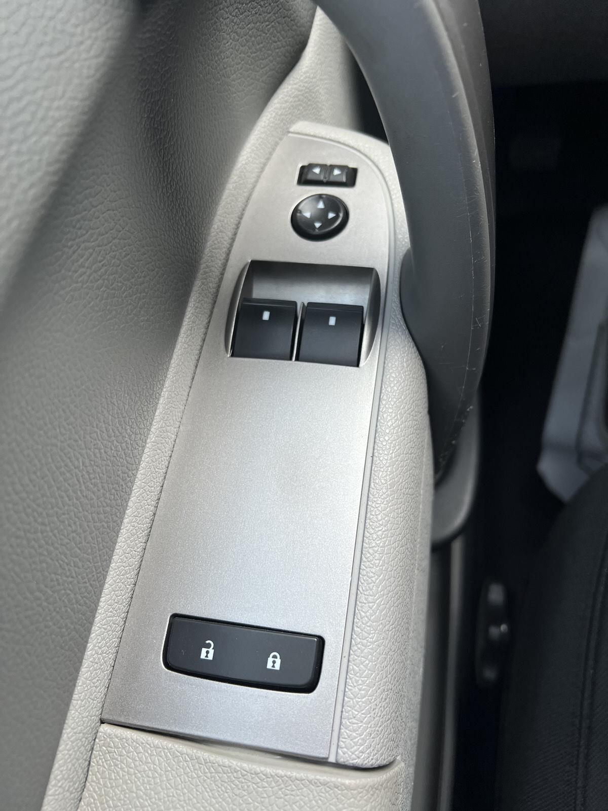 2013 Chevrolet Silverado Work Truck Base photo 11