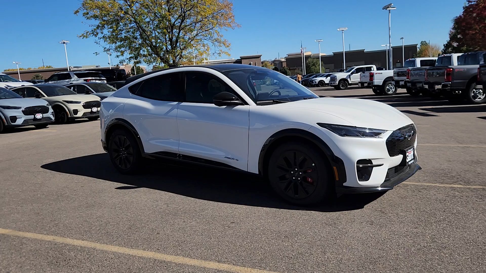 2025 Ford Mustang Mach-E Premium photo 4