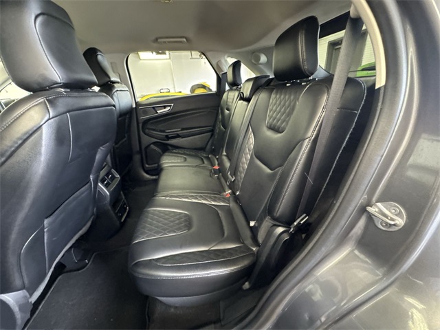 2024 Ford Edge Titanium photo 19