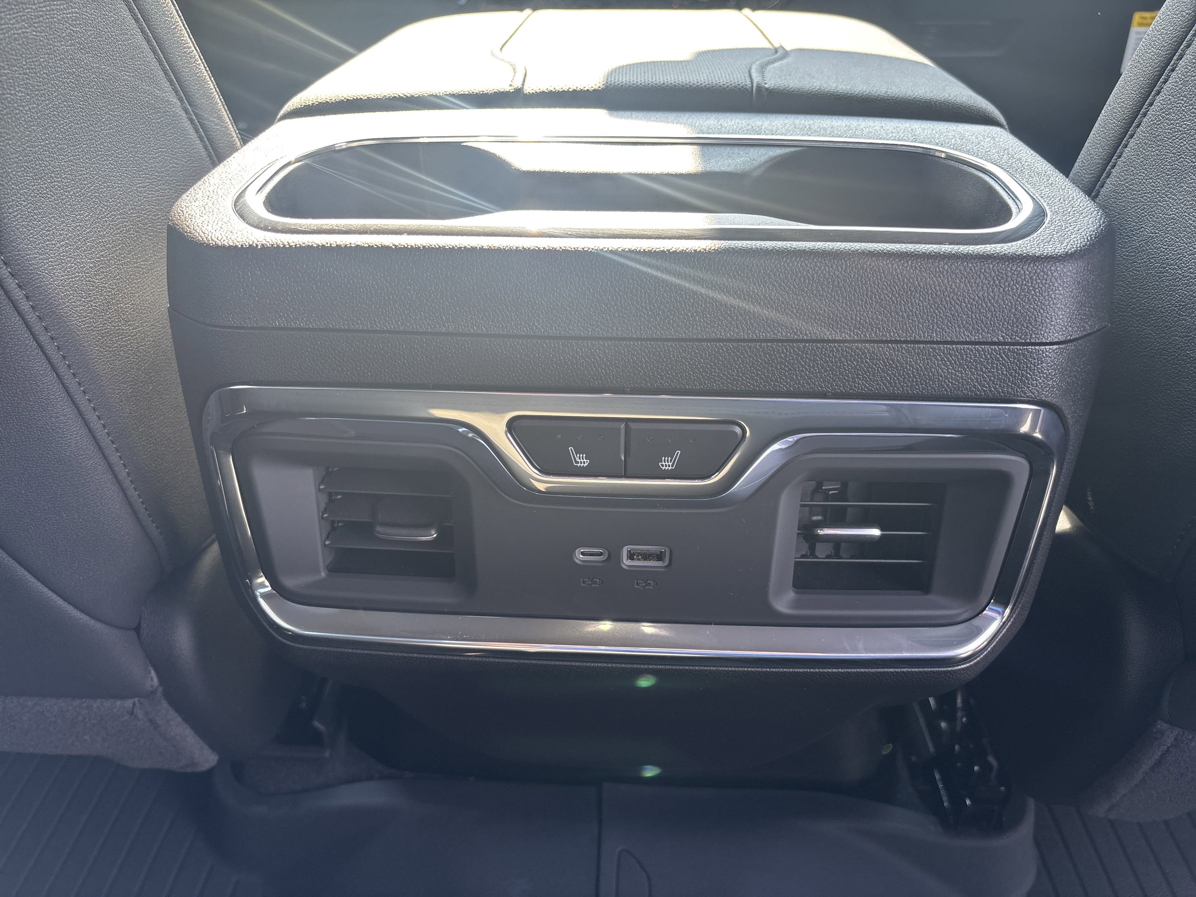 2025 Chevrolet Silverado 2500HD LTZ photo 2