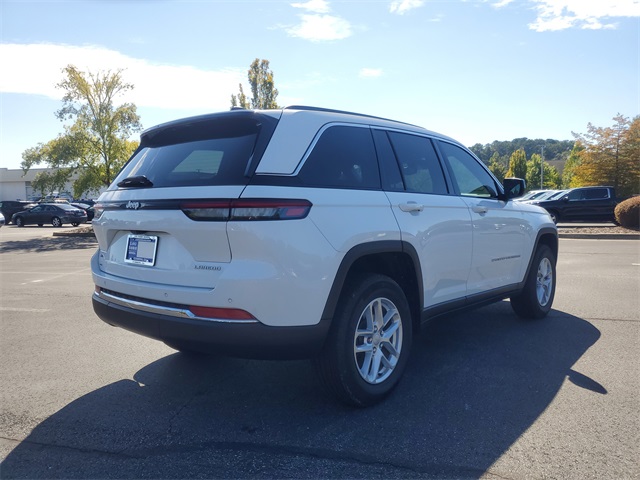 2024 Jeep Grand Cherokee Laredo photo 4