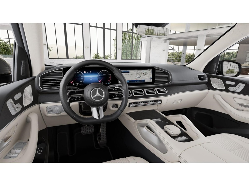 2025 Mercedes Benz GLS 450 4MATIC photo 3