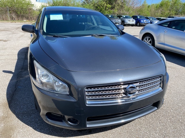2010 Nissan Maxima S photo 2