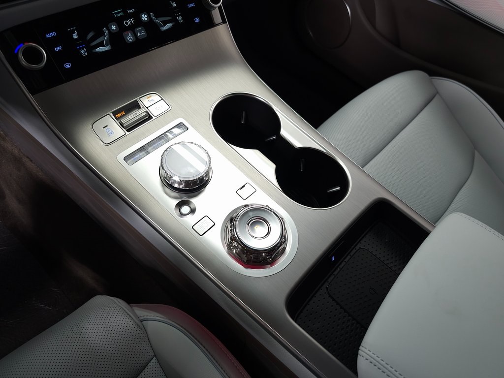 2026 Genesis GV70 2.5T Advanced photo 25