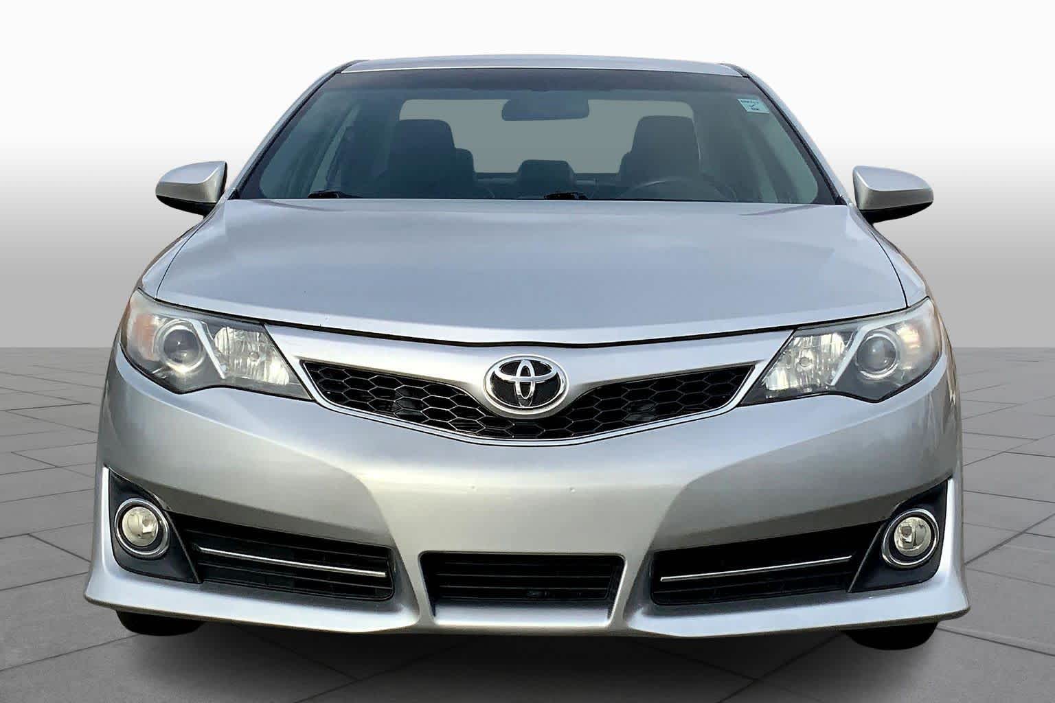 2014 Toyota Camry L photo 3