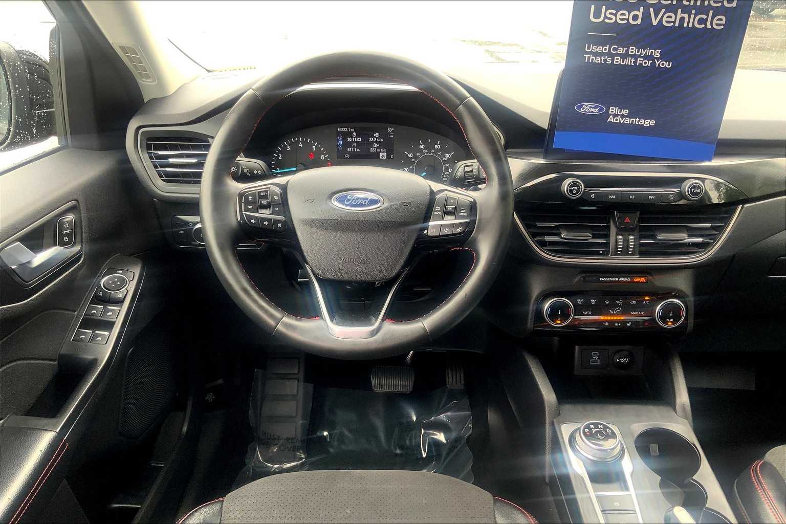2022 Ford Escape SEL photo 2