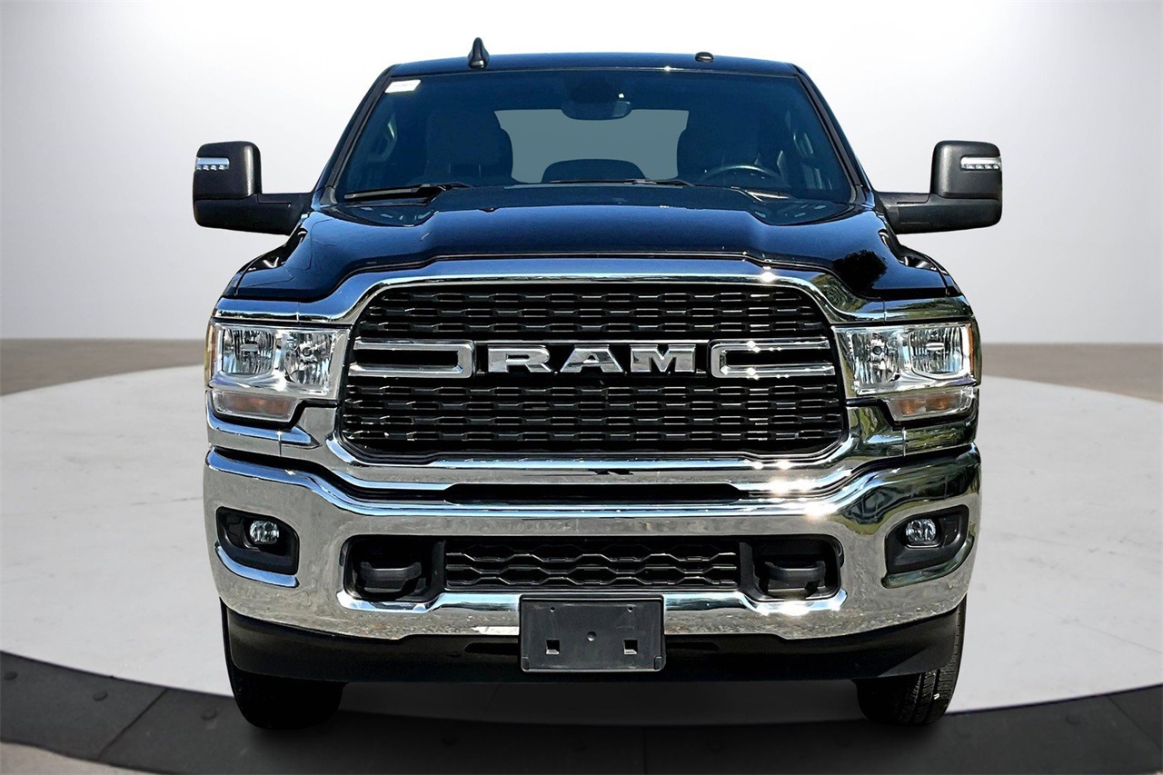 2024 Ram 2500 Big Horn photo 3