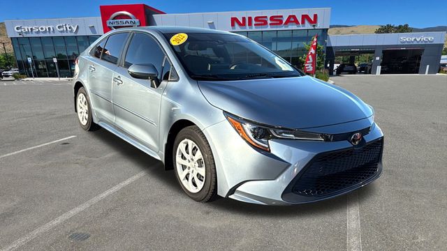 2022 Toyota Corolla LE's photo