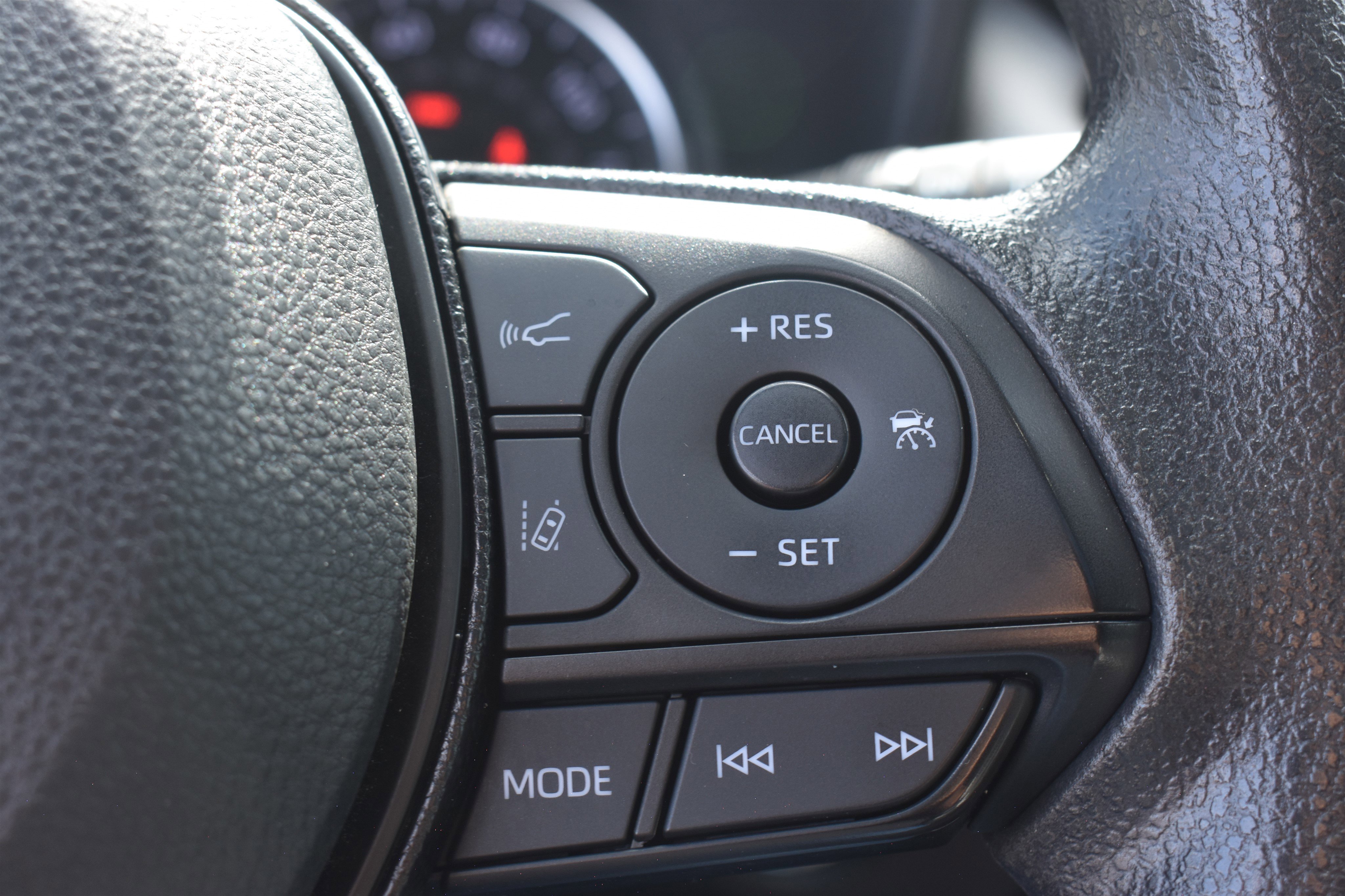 2021 Toyota RAV4 XLE photo 11