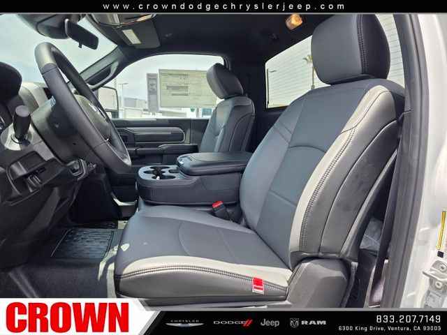 2025 Ram 5500 Tradesman photo 11