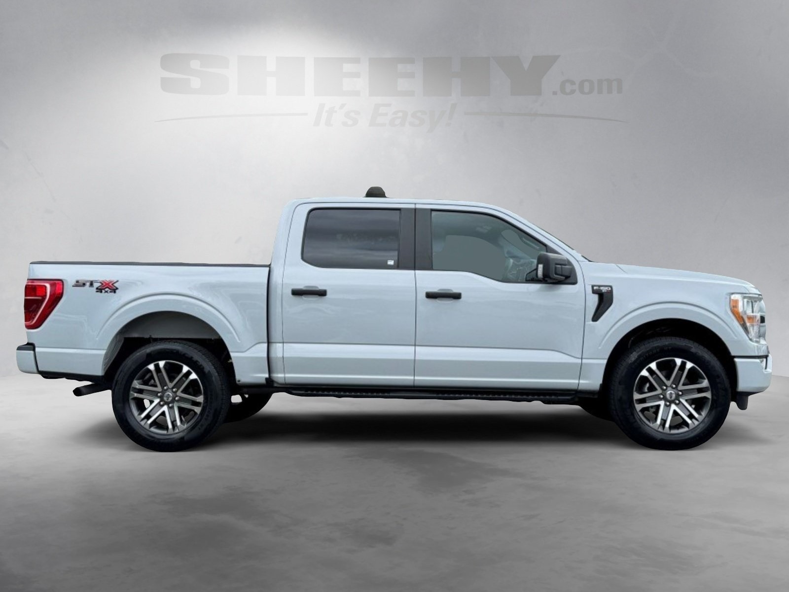 2022 Ford F-150 XL STX photo 4