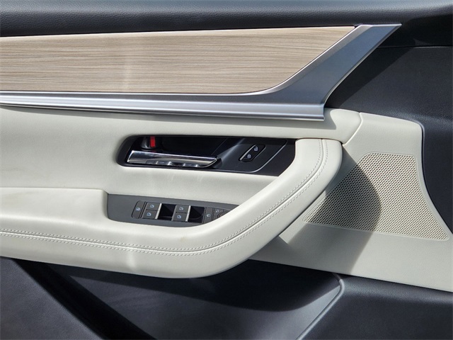 2025 Mazda CX-90 Plug-in Hybrid Premium Plus photo 10