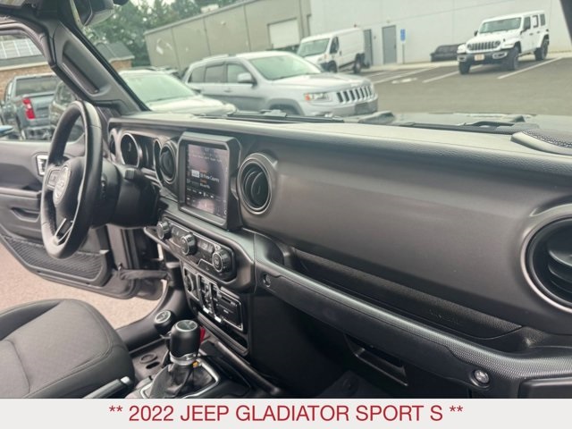 2022 Jeep Gladiator Sport photo 23