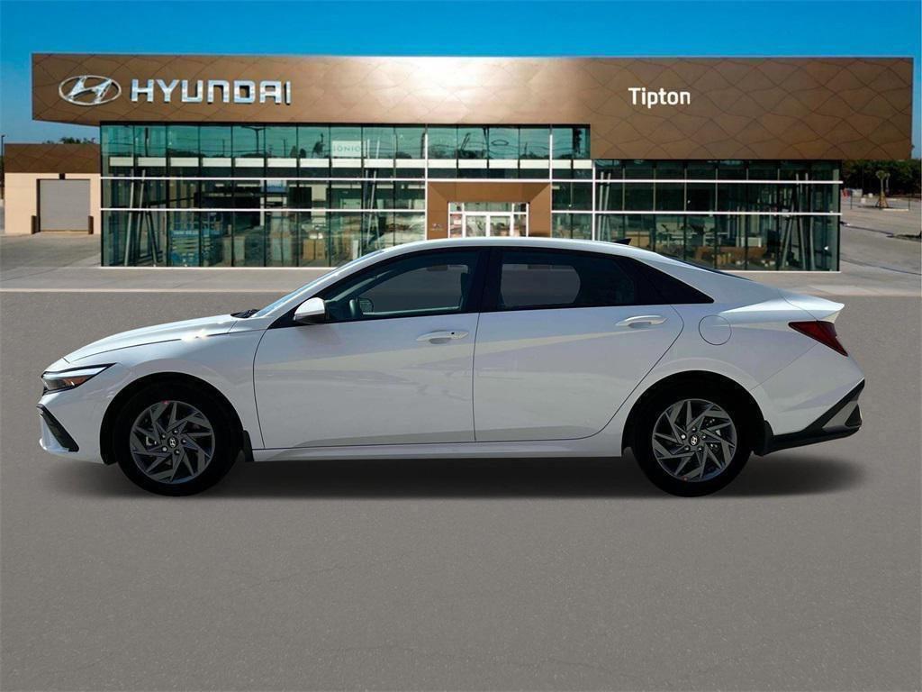 2025 Hyundai Elantra Hybrid Blue photo 3