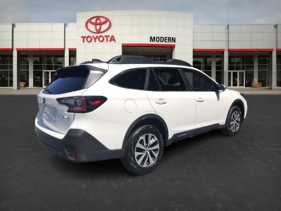 2022 Subaru Outback Premium photo 5