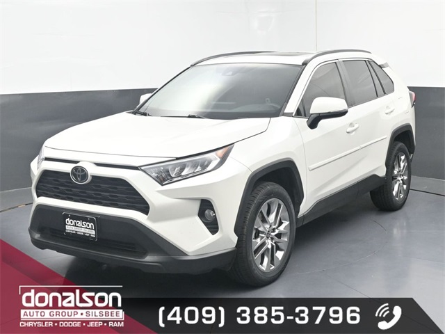 2021 Toyota RAV4 XLE Premium photo 4
