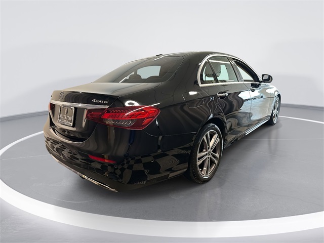 2022 Mercedes Benz E 350 4MATIC photo 4