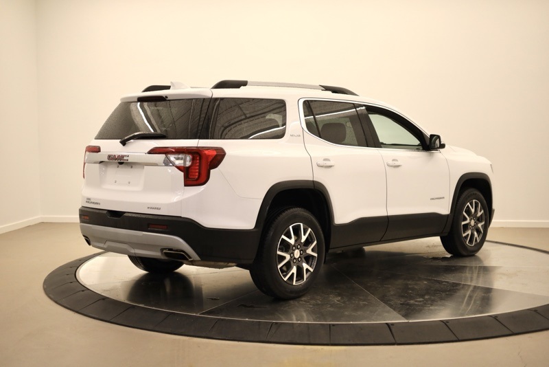 2023 Gmc Acadia SLE photo 3