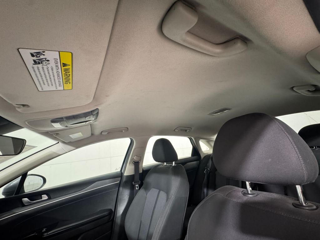 2023 Kia K5 LXS photo 24